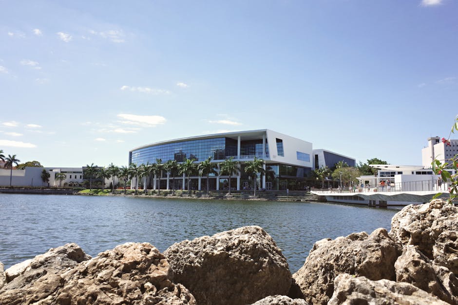 আশ্রম পরিবেশের পটভূমি